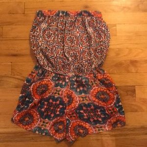 Women’s xs romper   Strapless with shorts.